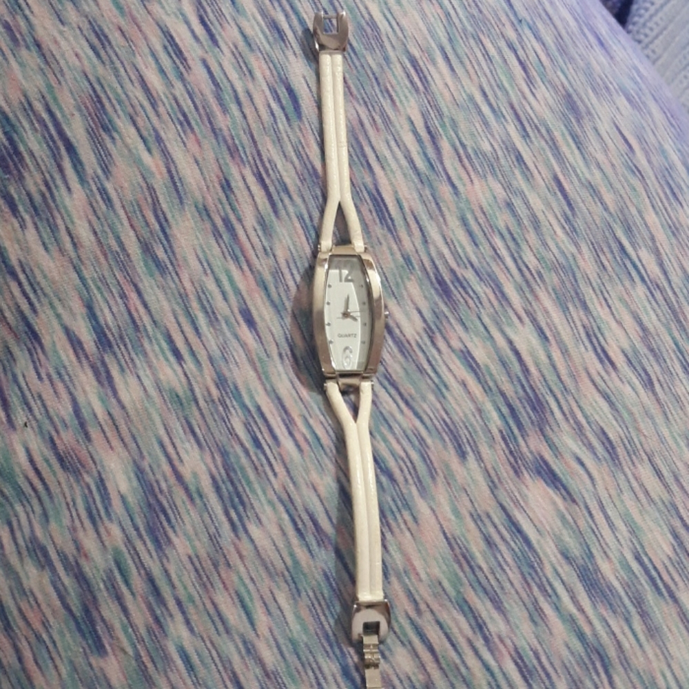 Ladies watch - Picture 2 of 2